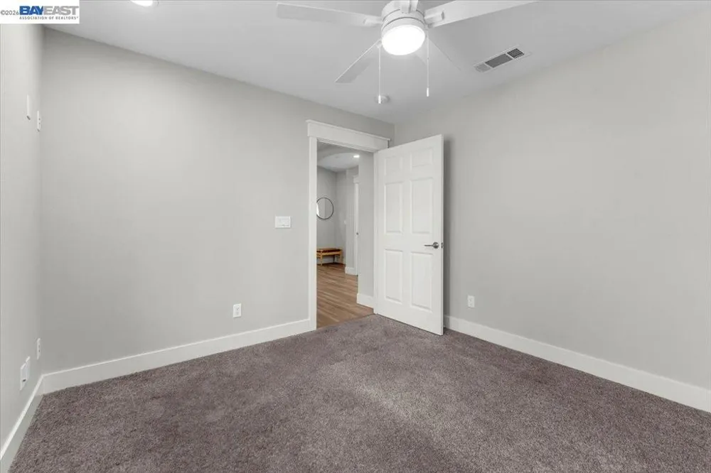 2584 Reservoir Ln Redding, CA 96002