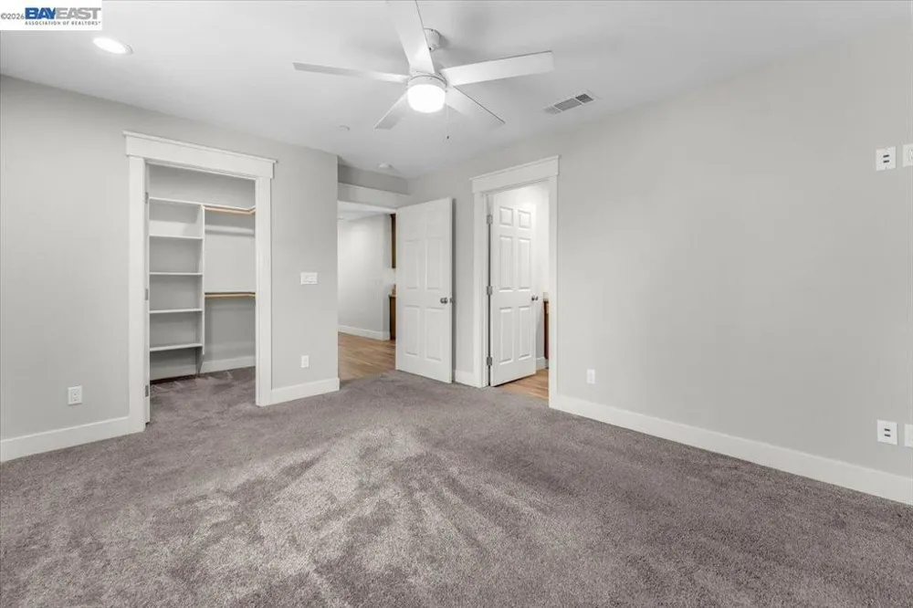 2584 Reservoir Ln Redding, CA 96002