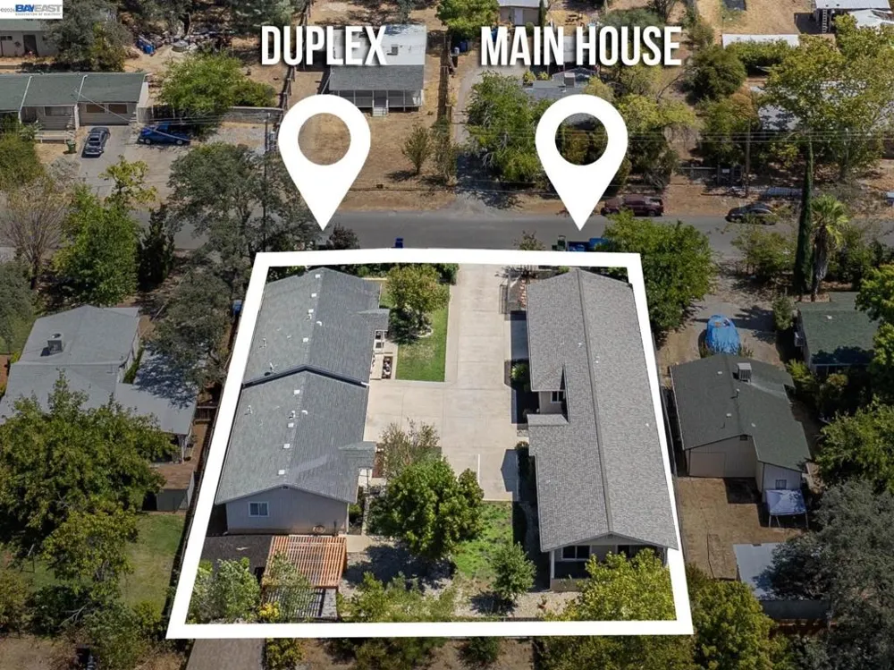 2584 Reservoir Ln Redding, CA 96002