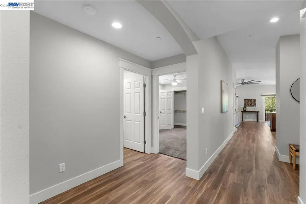 2584 Reservoir Ln Redding, CA 96002