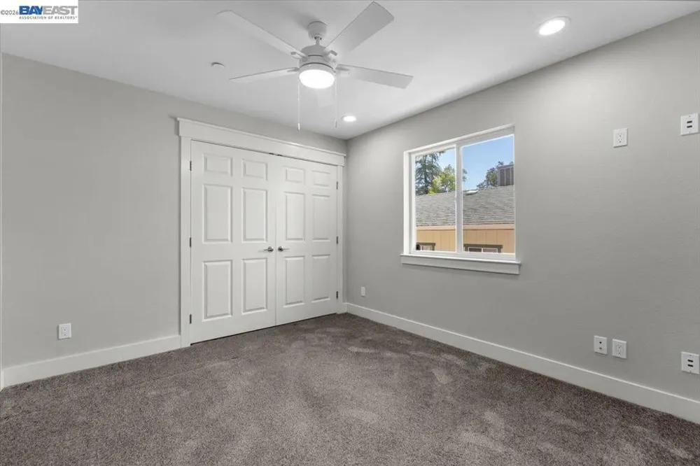 2584 Reservoir Ln Redding, CA 96002