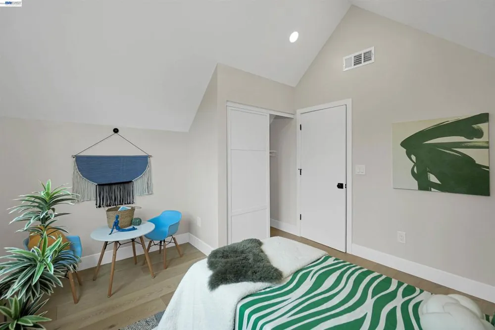 483 Boynton Ave Berkeley, CA 94707