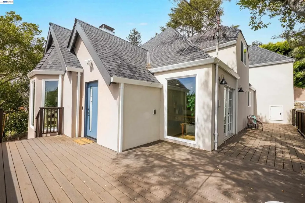 483 Boynton Ave Berkeley, CA 94707