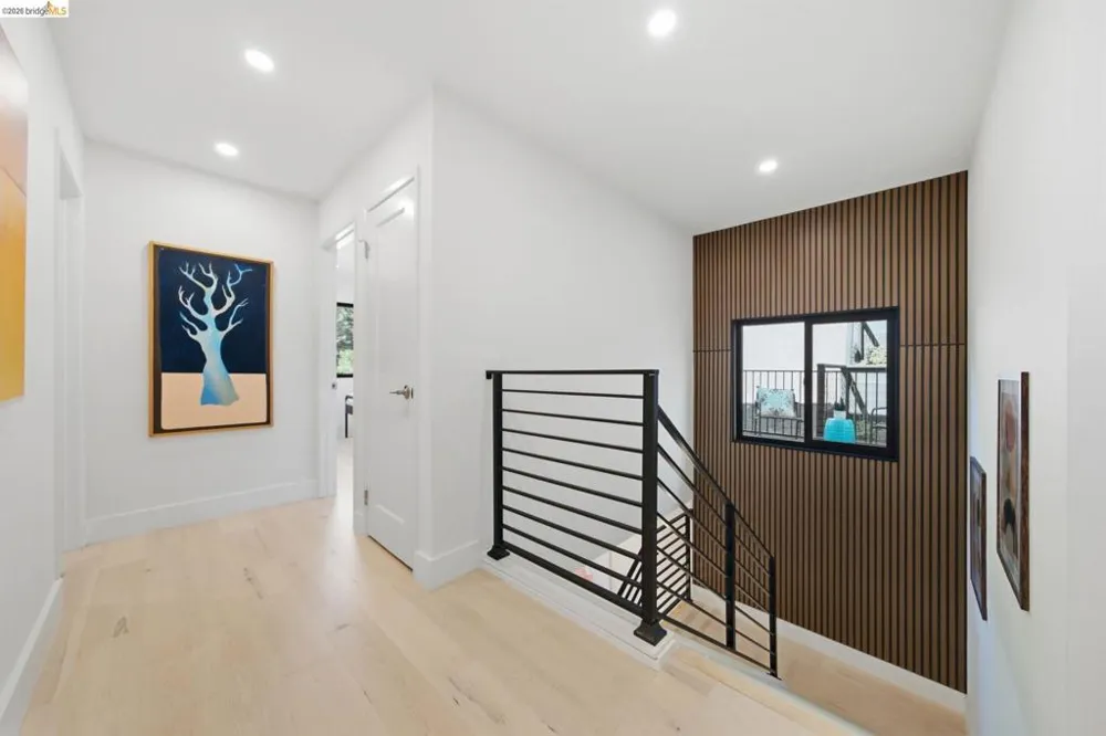 6334 Doran Dr Oakland, CA 94611