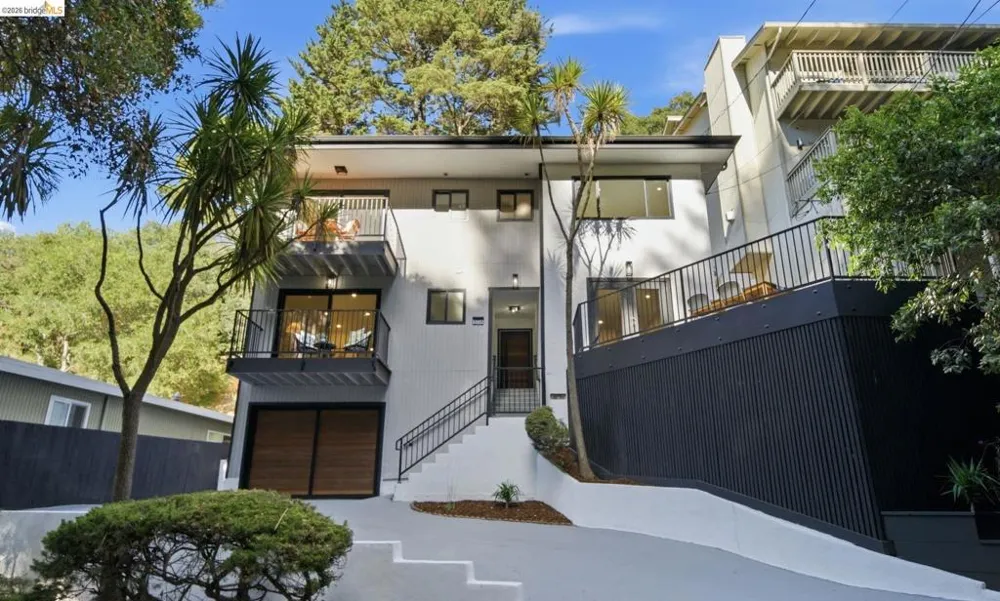 6334 Doran Dr Oakland, CA 94611