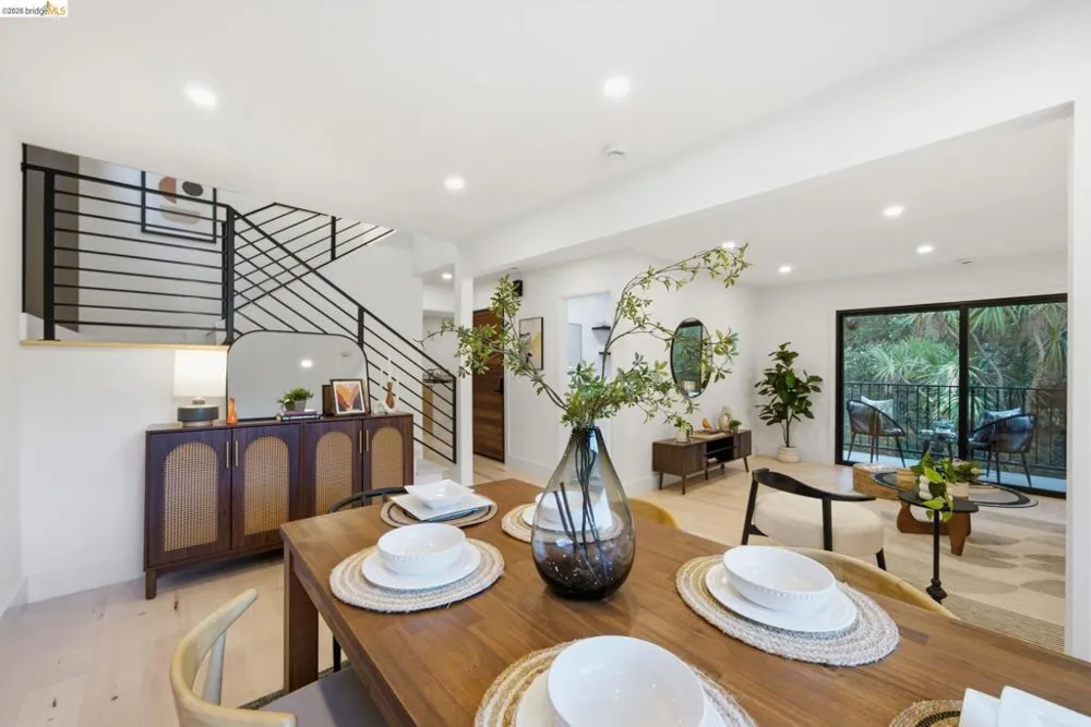 6334 Doran Dr Oakland, CA 94611