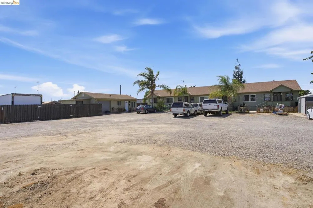 155 south washington avenue Manteca, CA 95336