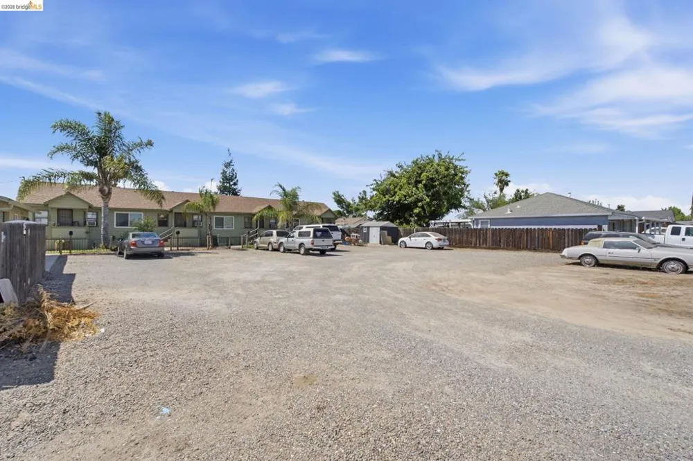 155 south washington avenue Manteca, CA 95336