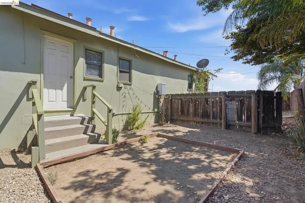 155 south washington avenue Manteca, CA 95336