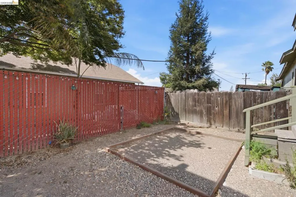 155 south washington avenue Manteca, CA 95336