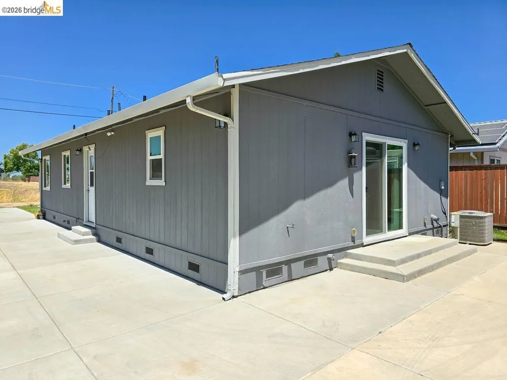 4585 Summer Ave Olivehurst, CA 95961