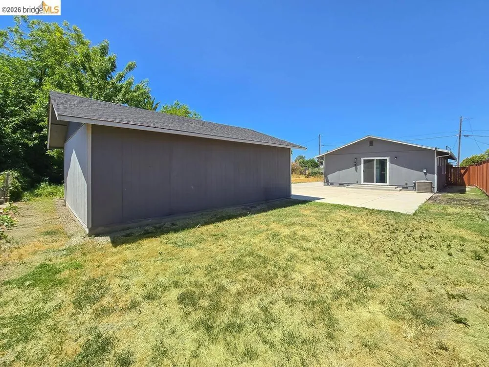 4585 Summer Ave Olivehurst, CA 95961