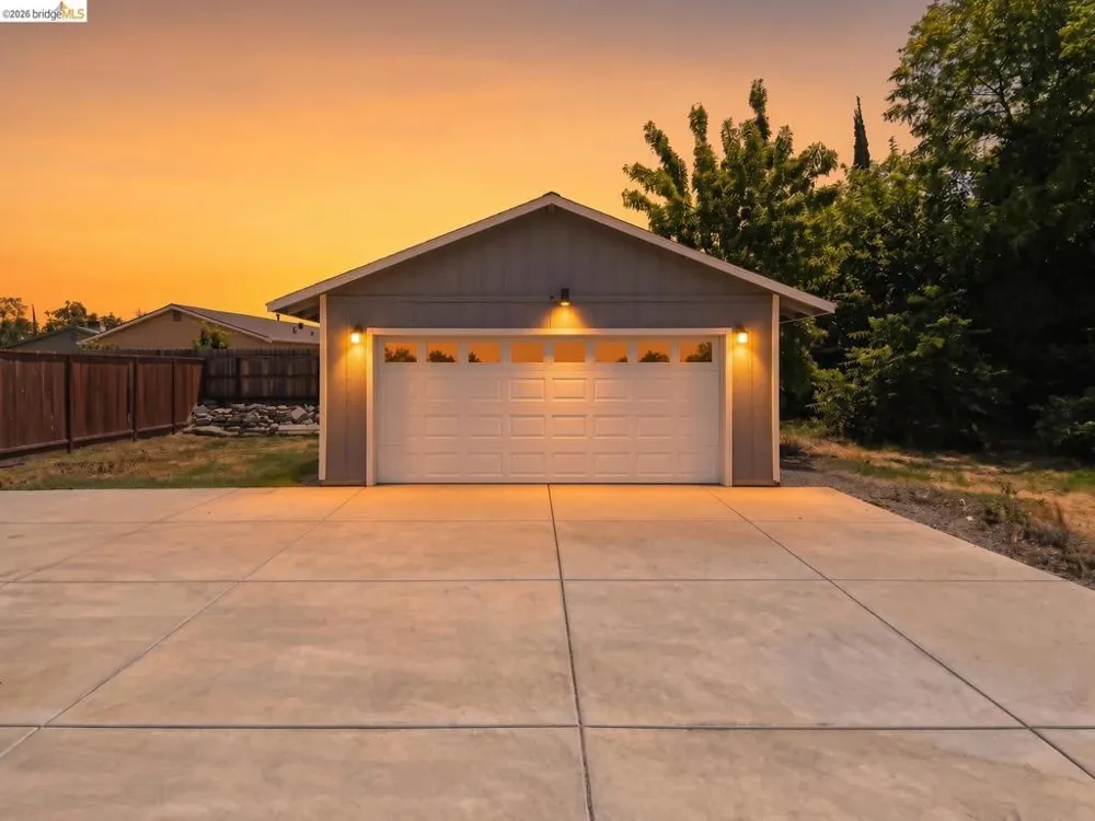 4585 Summer Ave Olivehurst, CA 95961
