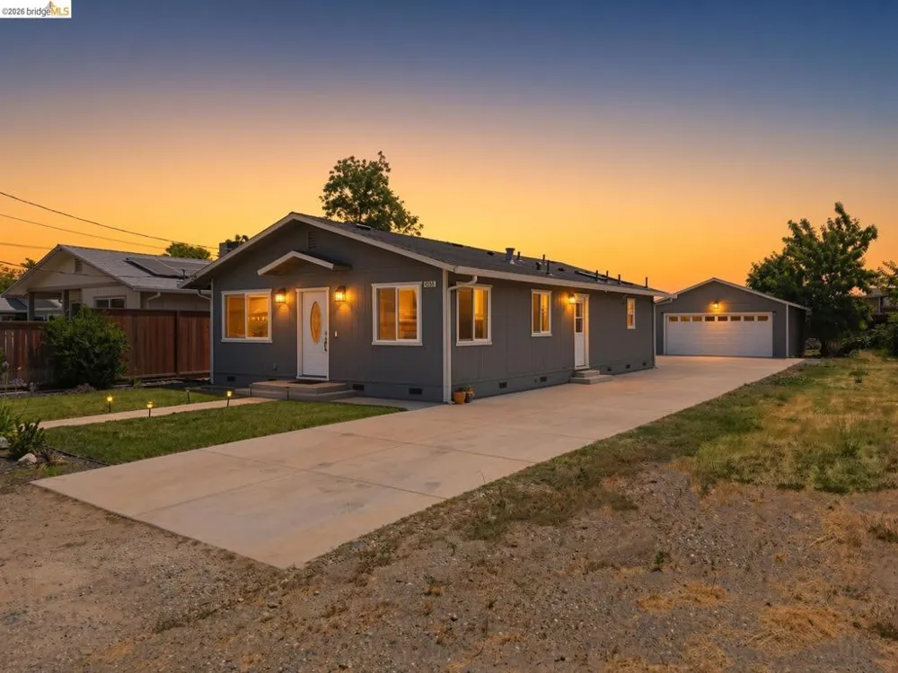 4585 Summer Ave Olivehurst, CA 95961