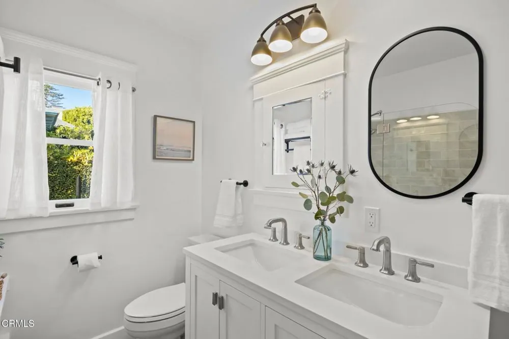 142 S Ann Street Ventura, CA 93001