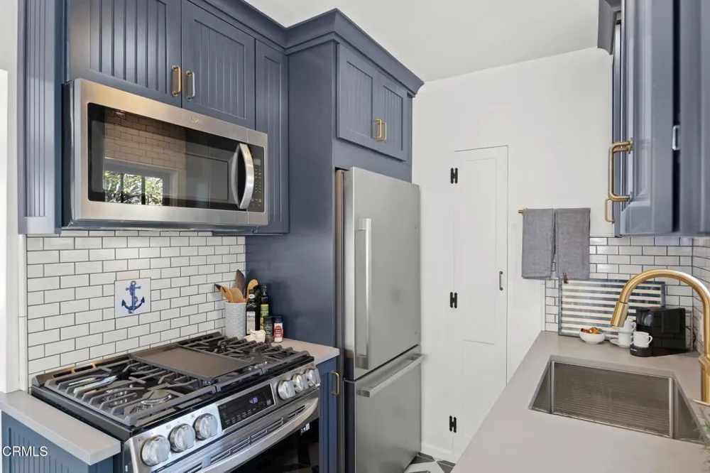 142 S Ann Street Ventura, CA 93001
