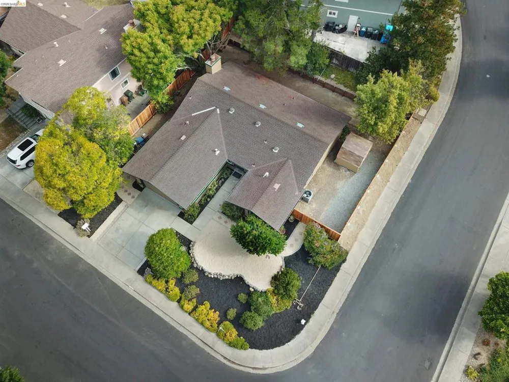 533 Eagle Nest Dr Martinez, CA 94553