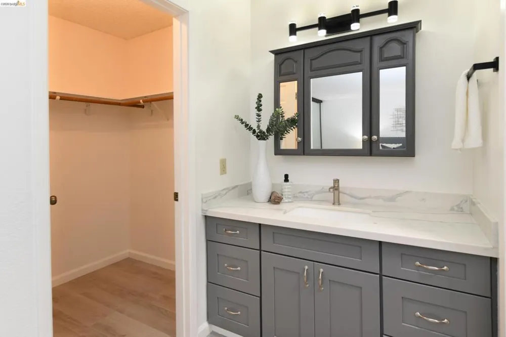 533 Eagle Nest Dr Martinez, CA 94553