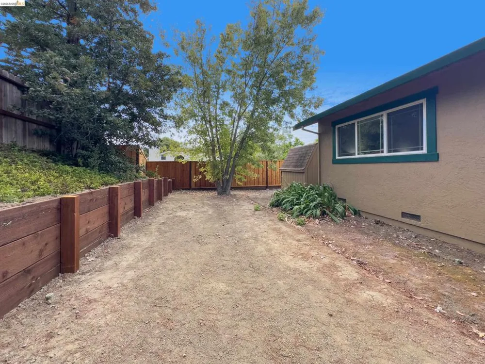 533 Eagle Nest Dr Martinez, CA 94553