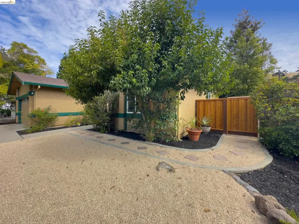 533 Eagle Nest Dr Martinez, CA 94553