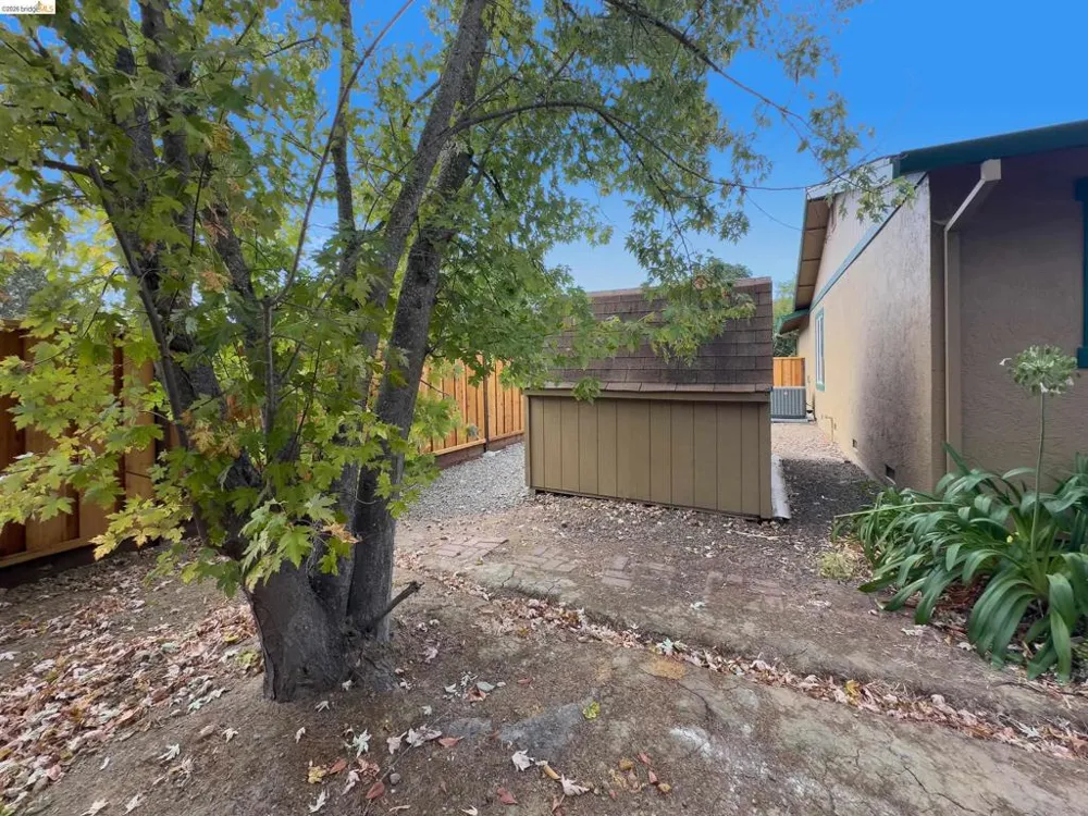533 Eagle Nest Dr Martinez, CA 94553