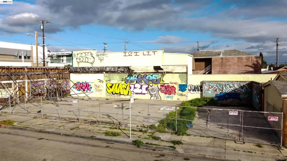 4601 Foothill Oakland, CA 94601