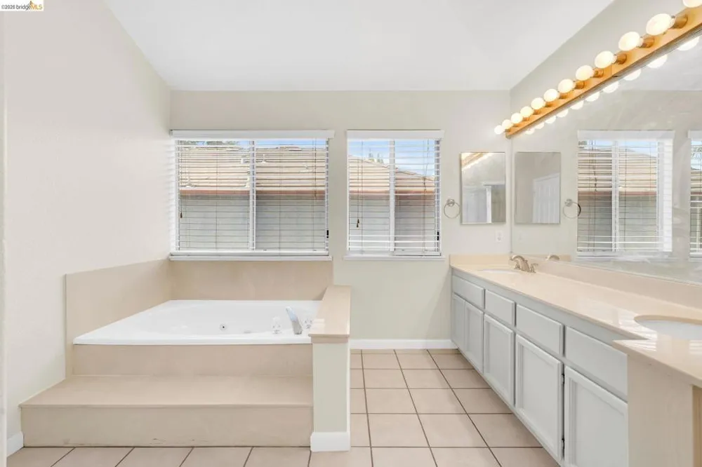 880 WOODSONG LANE Brentwood, CA 94513