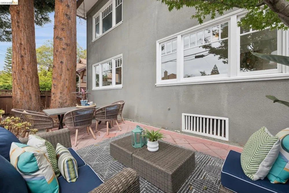 6426 Benvenue Ave #1 Oakland, CA 94618