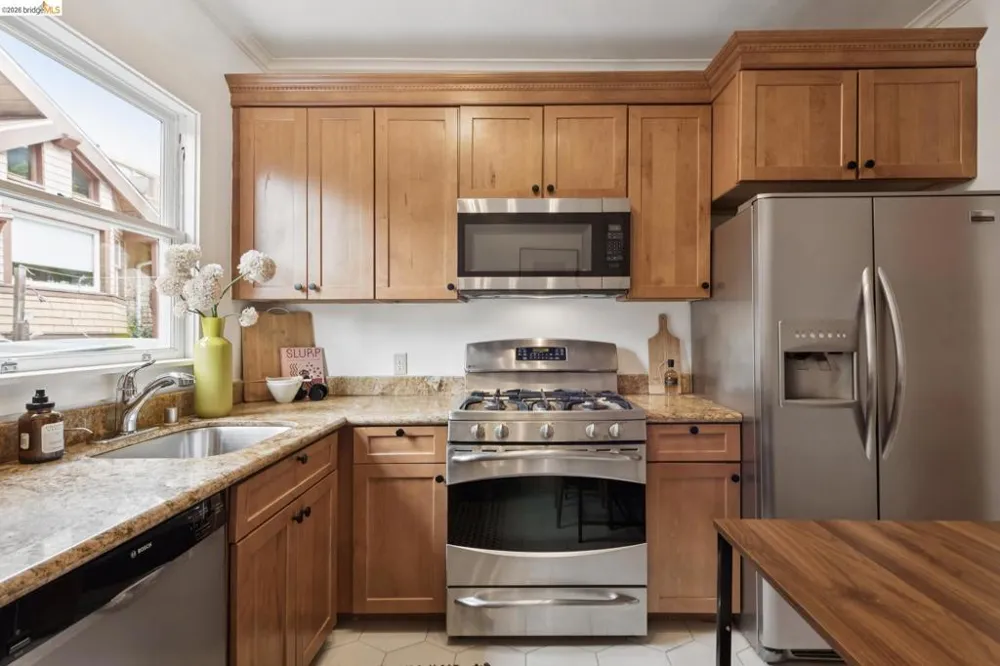 6426 Benvenue Ave #1 Oakland, CA 94618