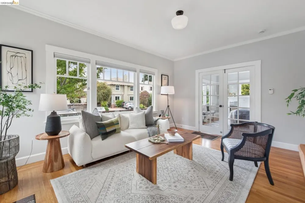 6426 Benvenue Ave #1 Oakland, CA 94618