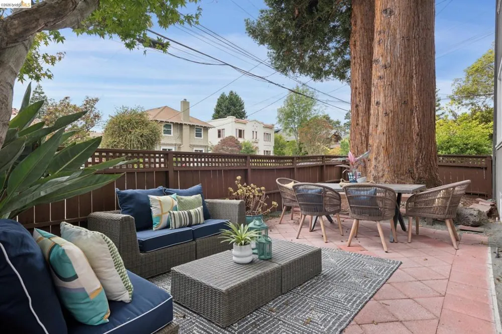 6426 Benvenue Ave #1 Oakland, CA 94618