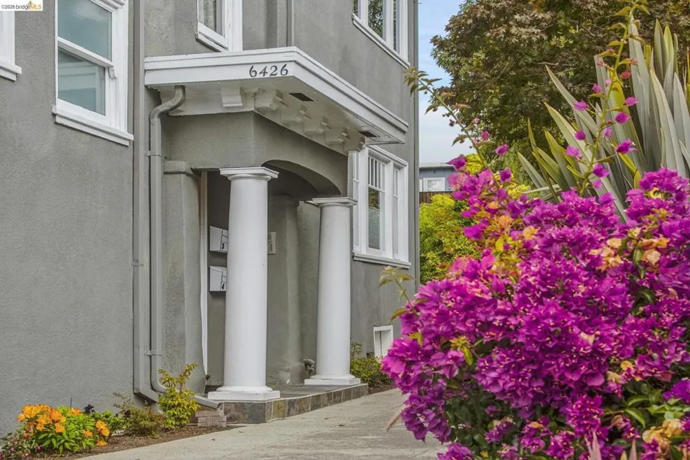 6426 Benvenue Ave #1 Oakland, CA 94618