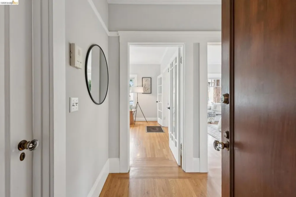 6426 Benvenue Ave #1 Oakland, CA 94618