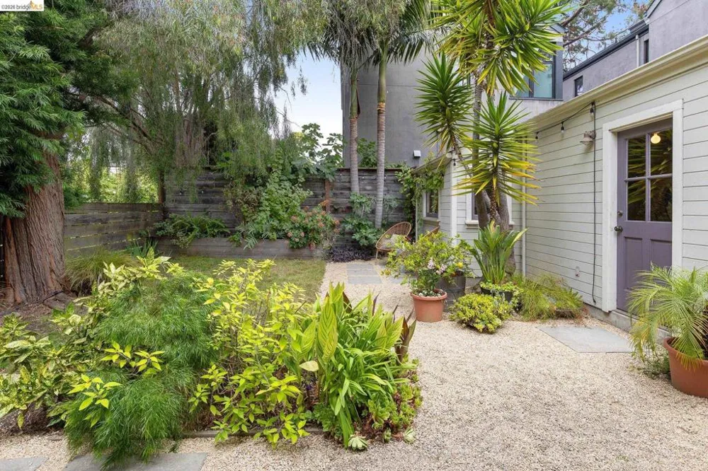 590 66th St Oakland, CA 94609