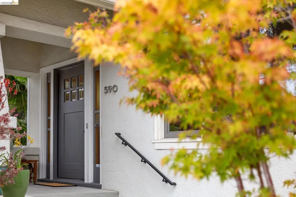 590 66th St Oakland, CA 94609