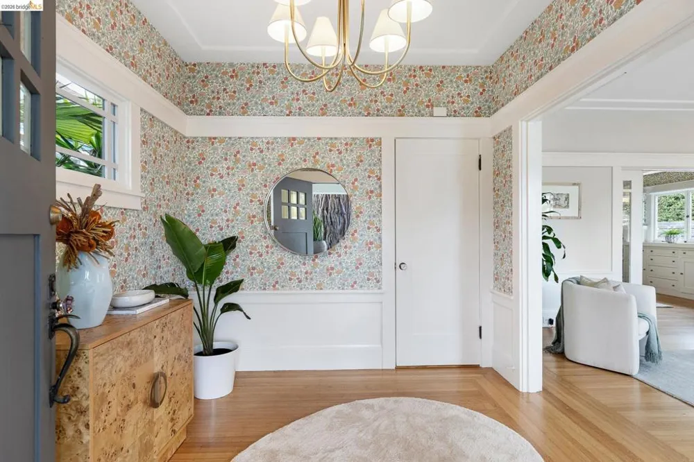 590 66th St Oakland, CA 94609