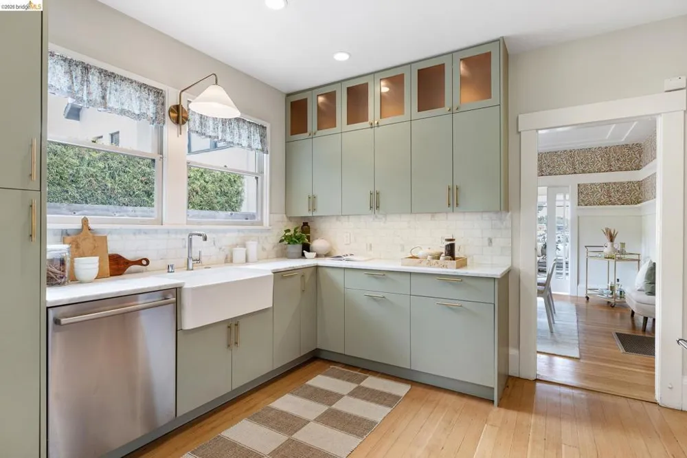590 66th St Oakland, CA 94609
