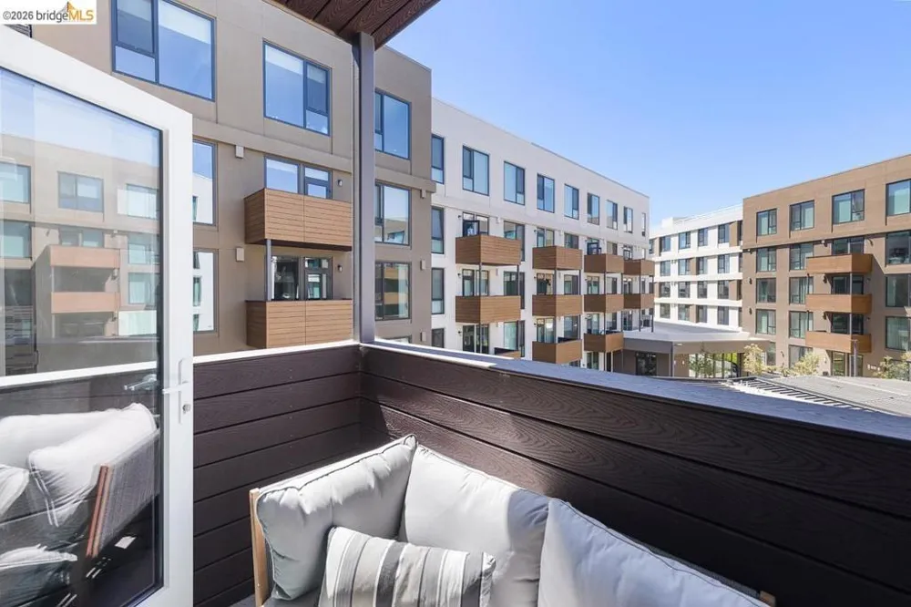 260 Brooklyn Basin Way #419 Oakland, CA 94606