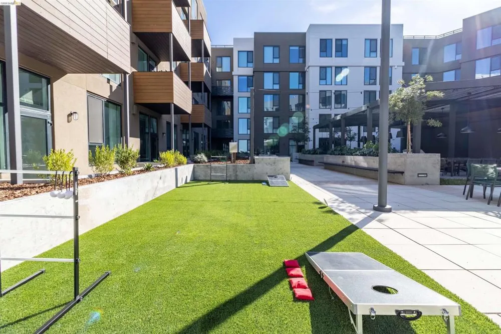 260 Brooklyn Basin Way #419 Oakland, CA 94606