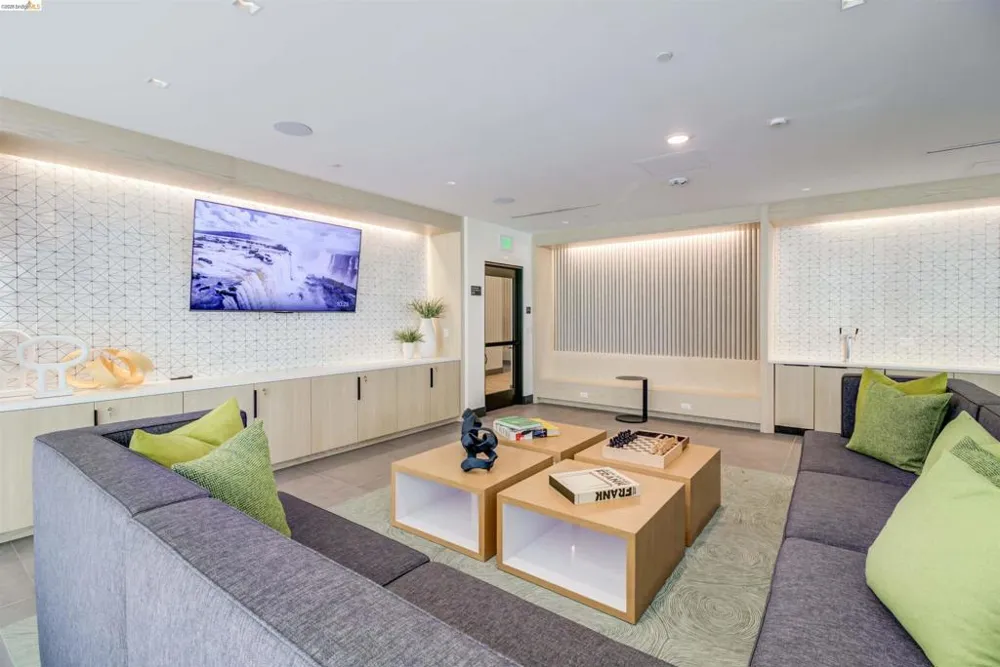 260 Brooklyn Basin Way #419 Oakland, CA 94606
