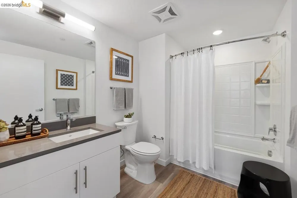 260 Brooklyn Basin Way #419 Oakland, CA 94606