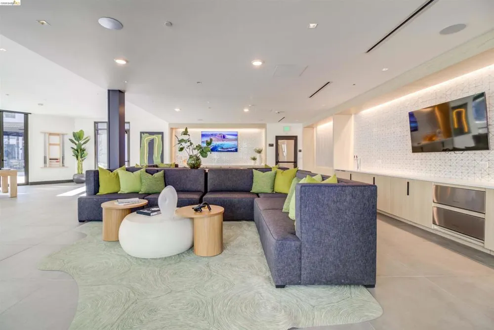 260 Brooklyn Basin Way #419 Oakland, CA 94606
