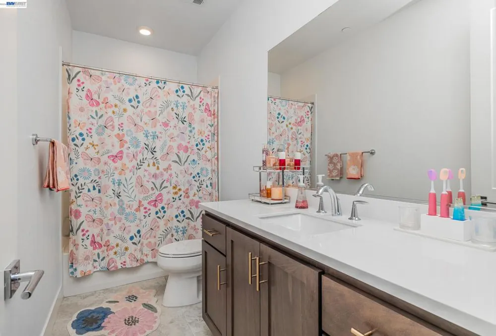 1207 Lorenzini Loop San Ramon, CA 94583
