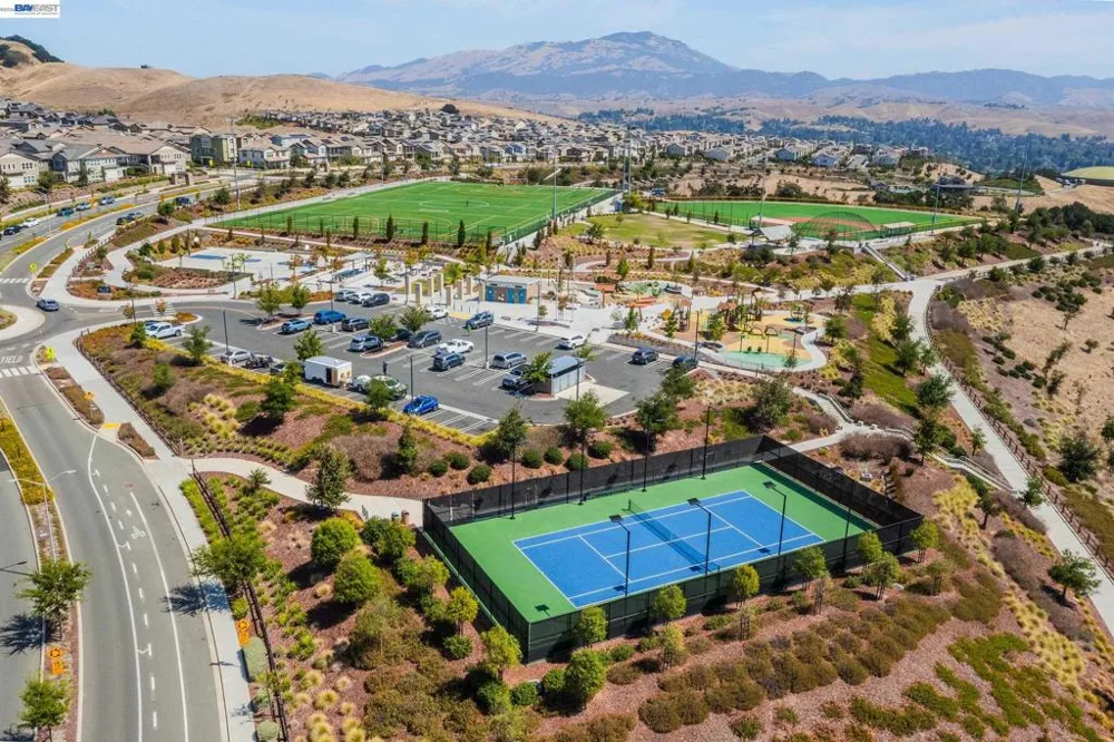 1207 Lorenzini Loop San Ramon, CA 94583