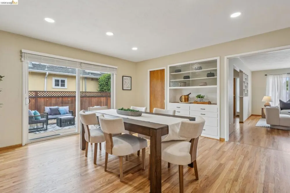 871 Joaquin Ave San Leandro, CA 94577