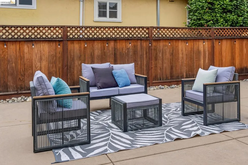 871 Joaquin Ave San Leandro, CA 94577