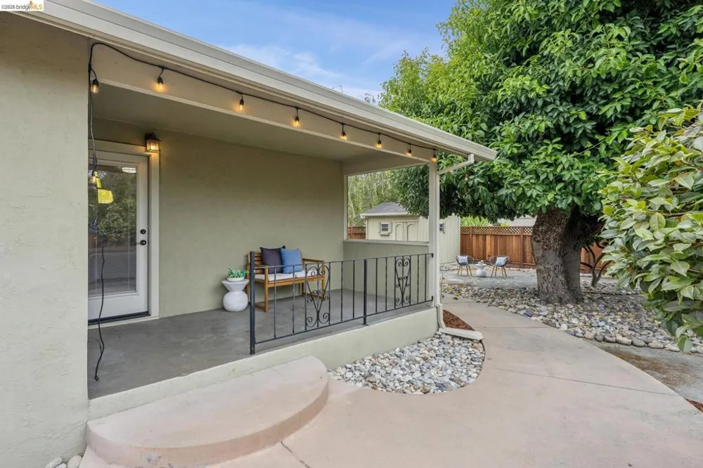 871 Joaquin Ave San Leandro, CA 94577