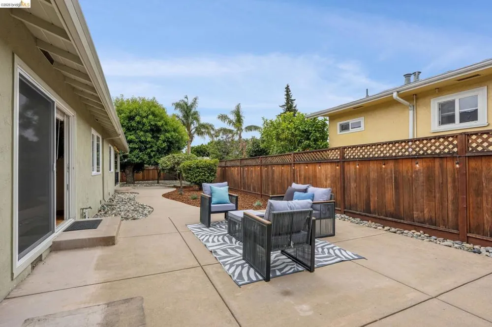 871 Joaquin Ave San Leandro, CA 94577