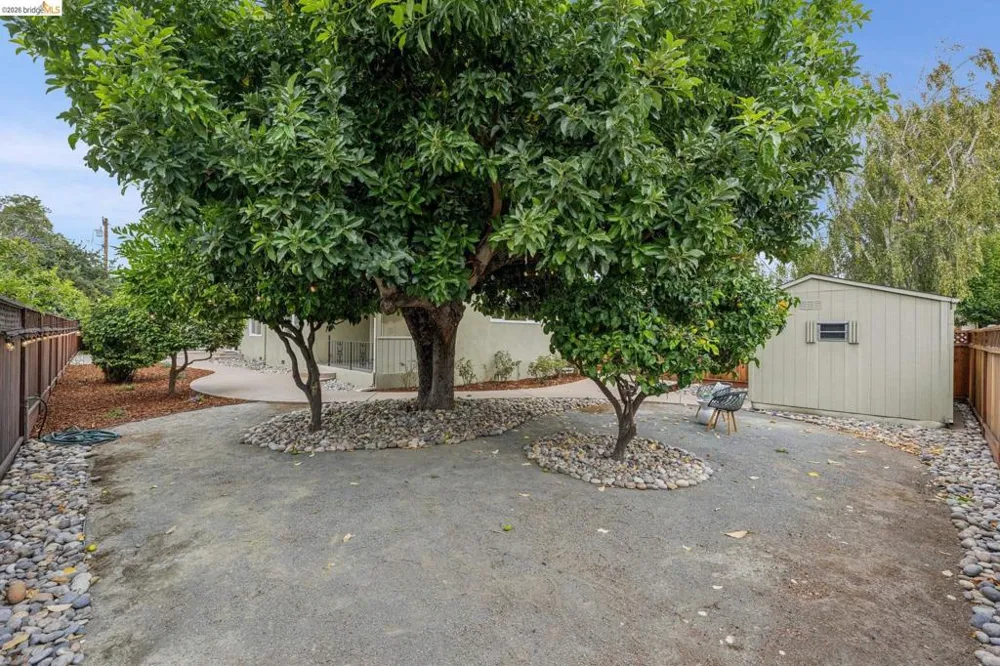 871 Joaquin Ave San Leandro, CA 94577