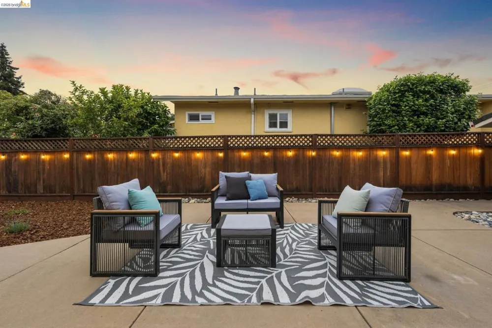 871 Joaquin Ave San Leandro, CA 94577